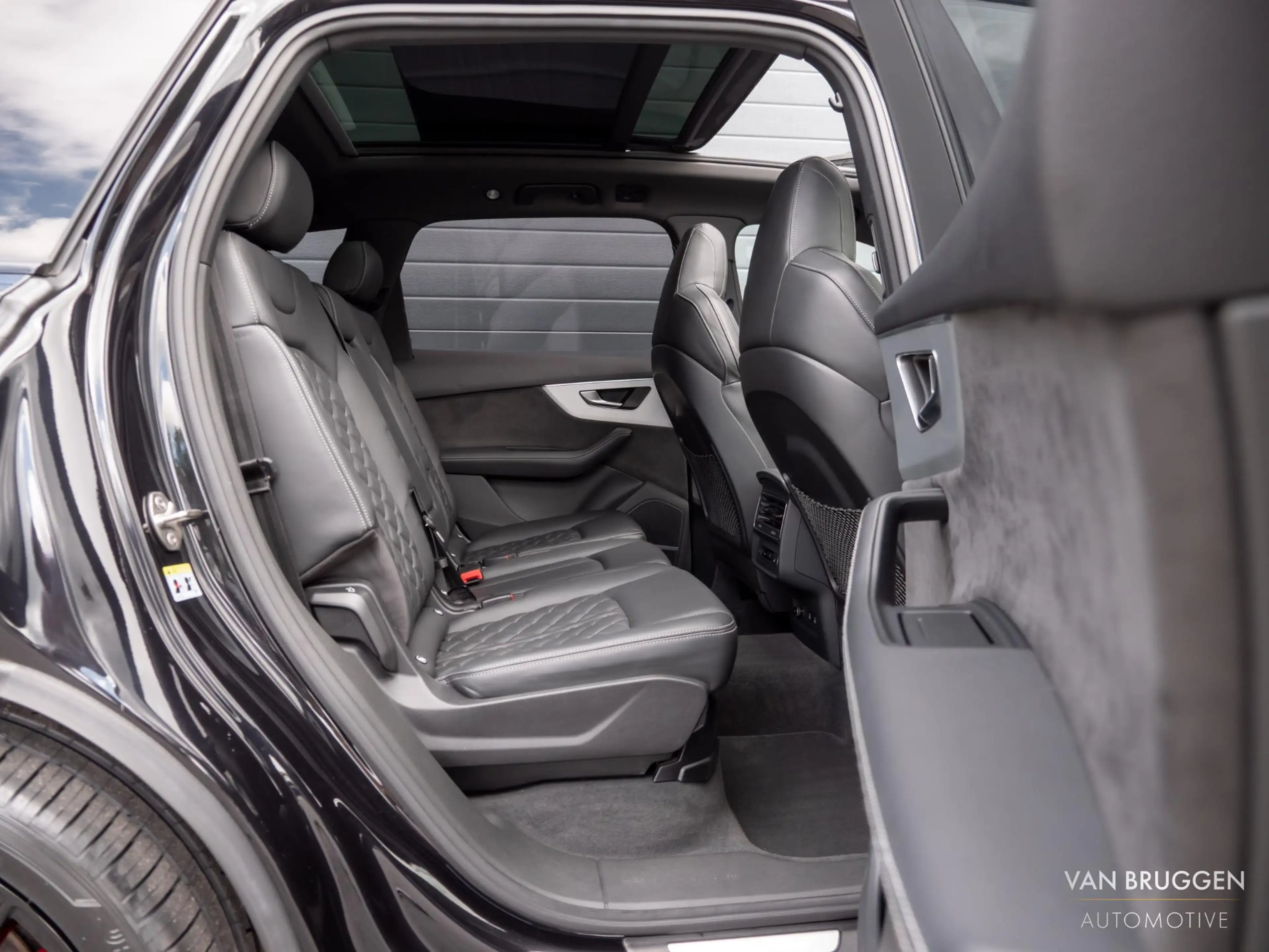Audi Q7 60 TFSI e quattro S-Line Pano B&O RS-Stoelen Laser — photo 20