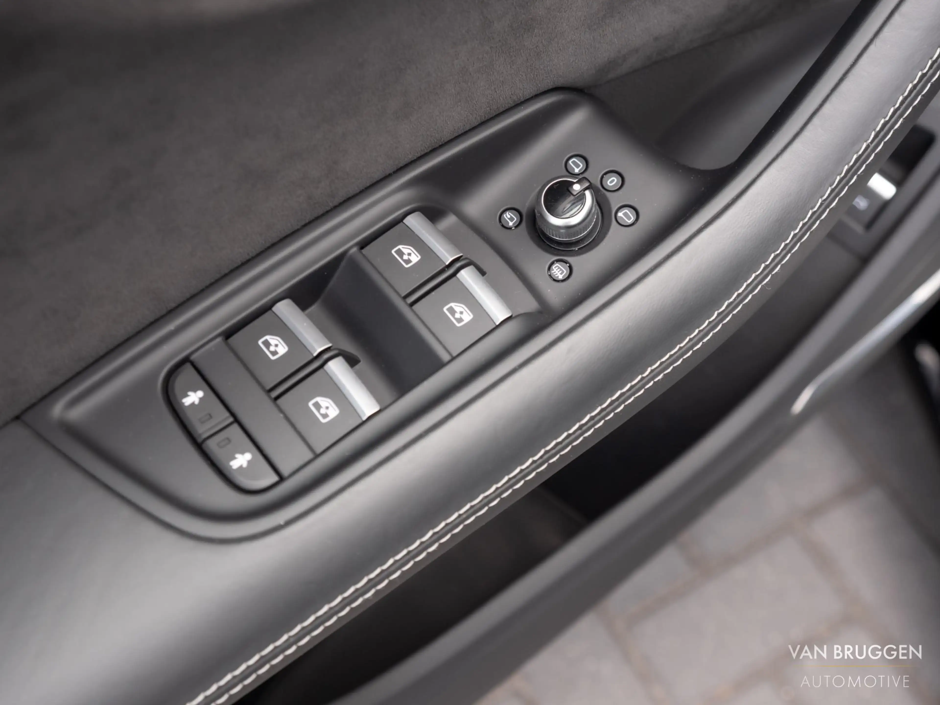 Audi Q7 60 TFSI e quattro S-Line Pano B&O RS-Stoelen Laser — photo 41