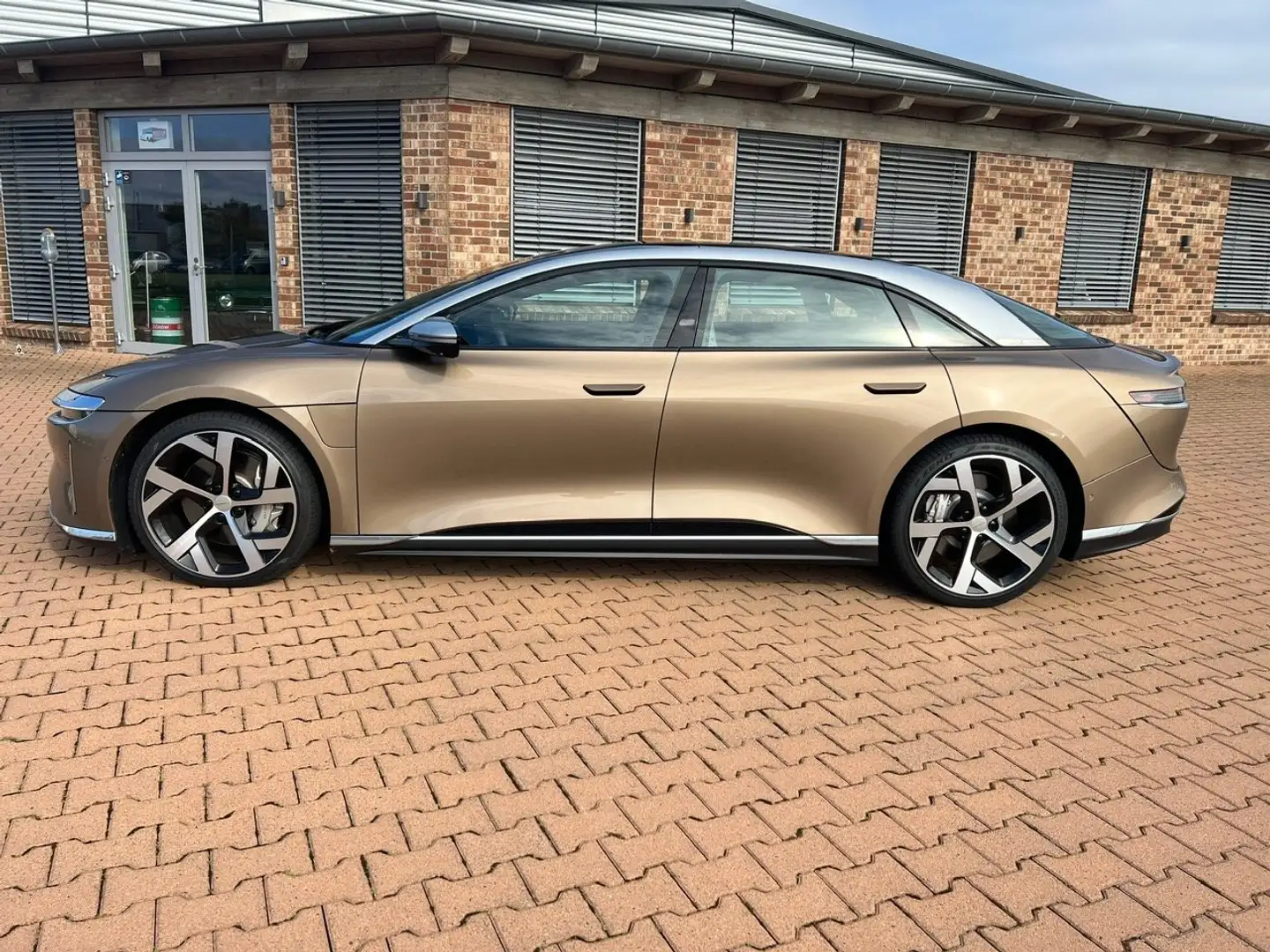 Lucid Air Dream Edition AWDPerformance SOFORT 199.160 Netto Gold - 2