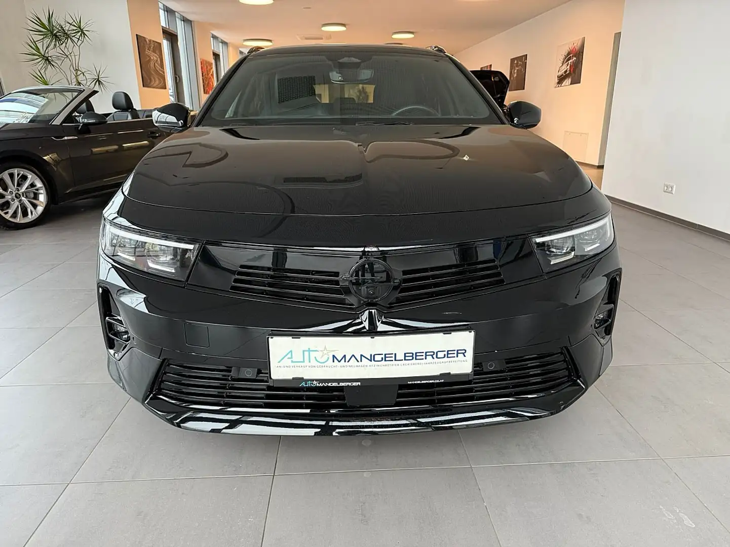 Opel Astra ST 1,2 Turbo Ultimate Aut. Lederausstattung , E... Schwarz - 2