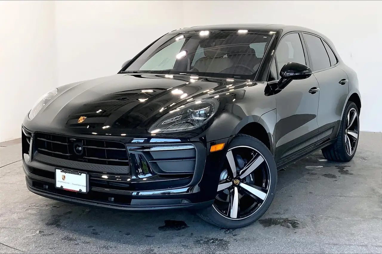 2025 Porsche Macan