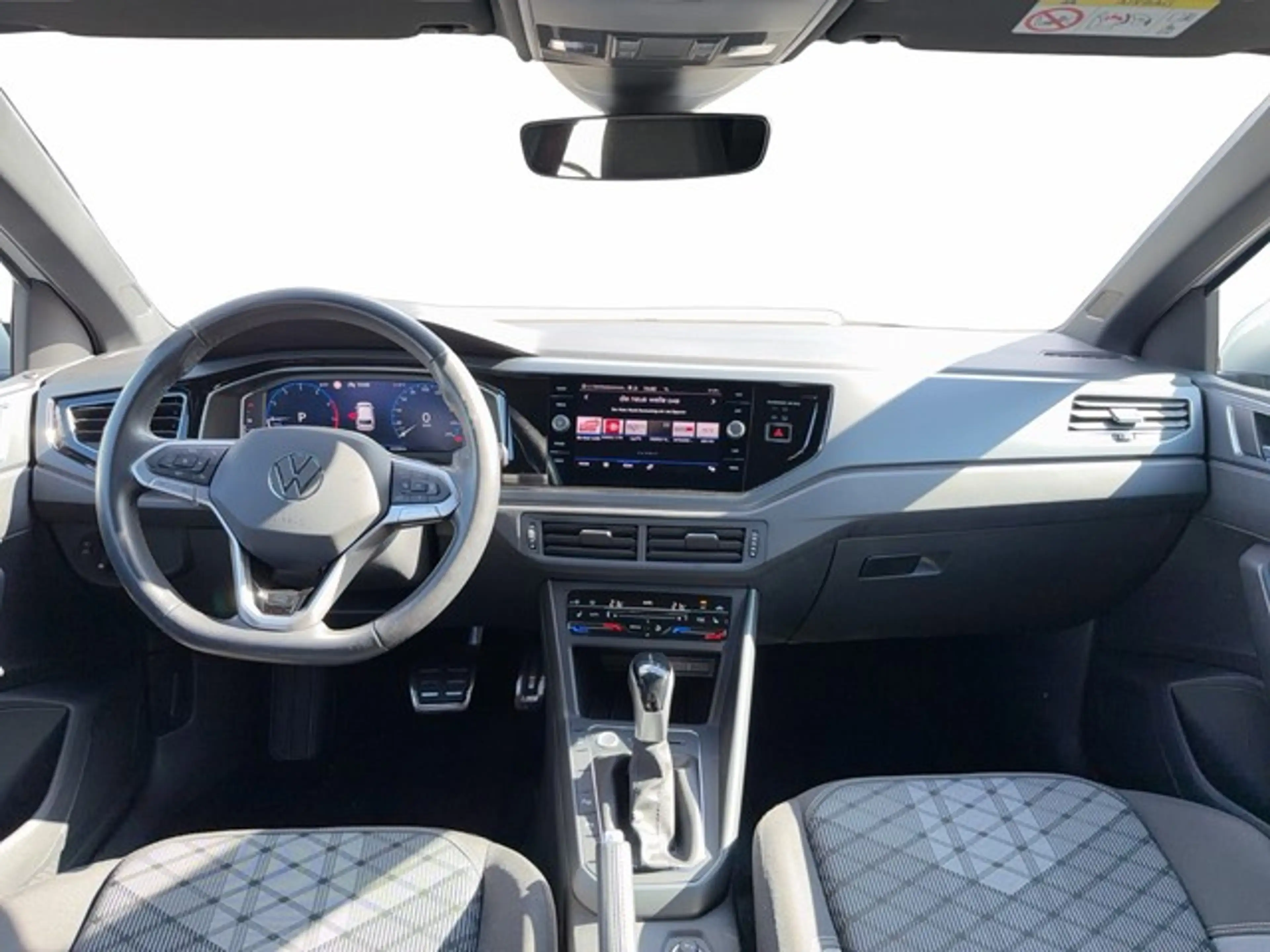 Volkswagen Polo 1.0 TSI DSG R-Line — photo 10