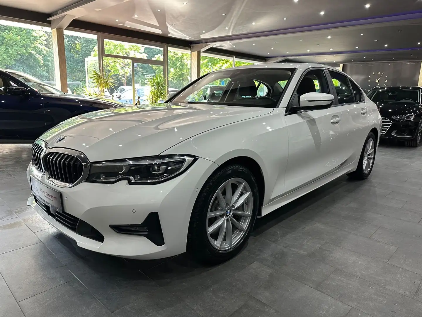 BMW 330 d Limousine /ACC /360°KAMERA / NAVI/ LED Weiß - 1
