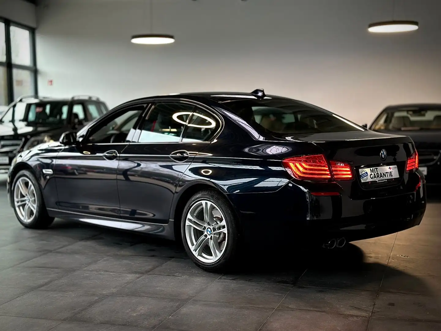 BMW 520 d xDrive M Sport*1.Hand*LED*Memory*360°Kamer Schwarz - 2