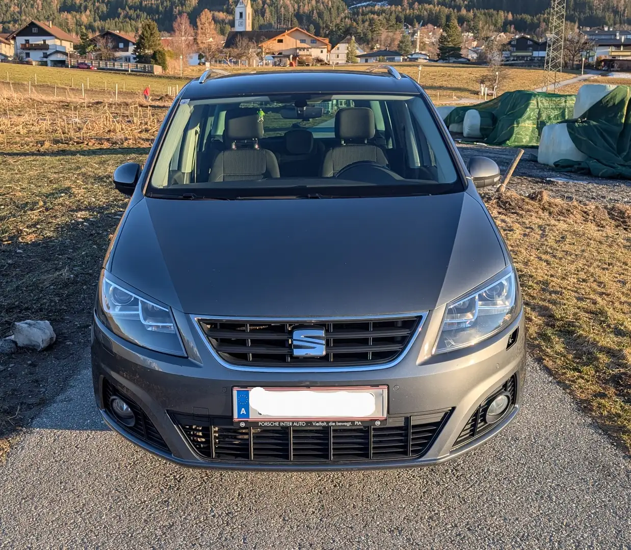SEAT Alhambra Alhambra Executive 2,0 TDI 127g Executive Grau - 2