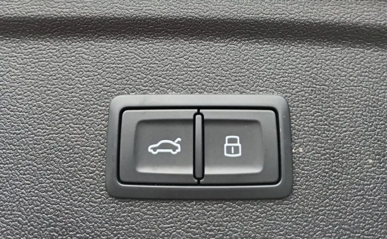 Audi A3 SPB 2000 TDI BUSINESS ADVANCED PORTAB.AUT, миниатюра 19