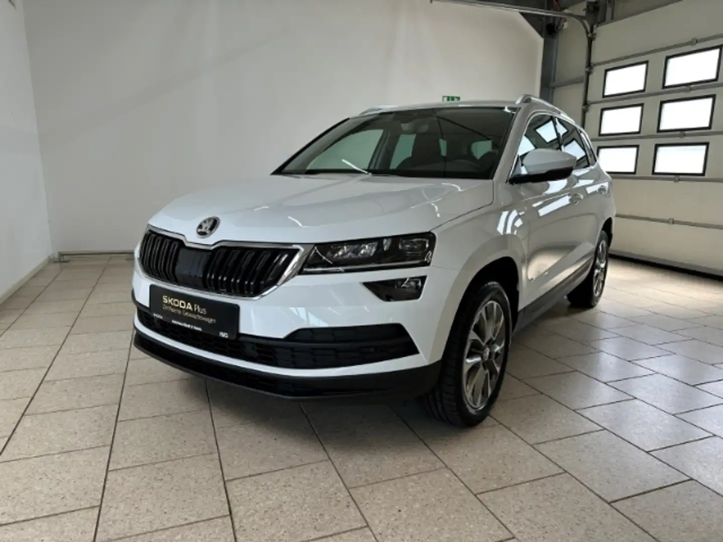 Skoda Karoq Clever 1.5 TSI ACT DSG Navi ACC SHZ LED Weiß - 2