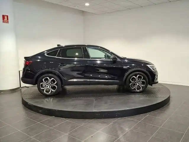 Renault Arkana view 2