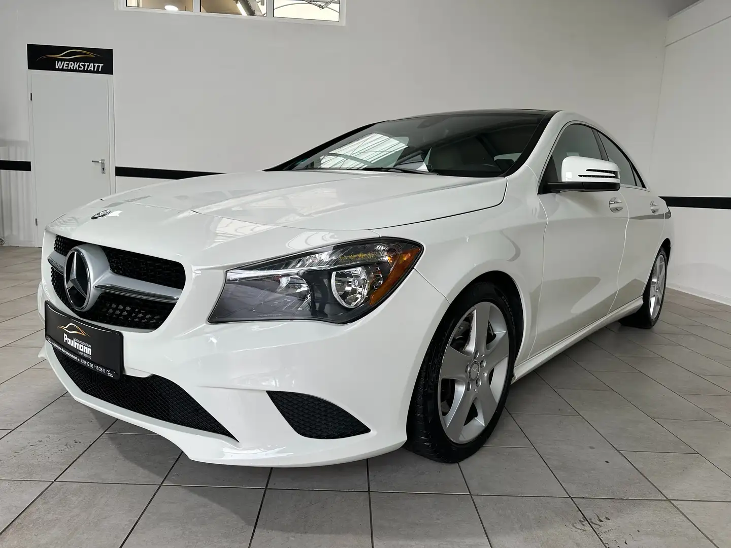 Mercedes-Benz CLA 250 4Matic 7G-DCT Urban Navi*Leder*Panoramadach* Weiß - 1