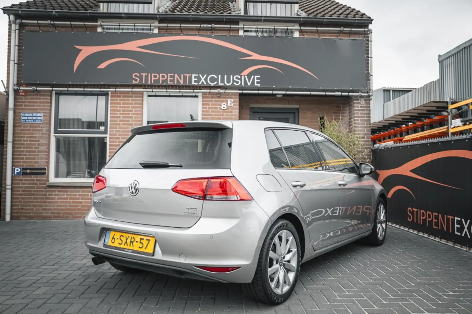 Volkswagen Golf 1.2 TSI COMFORTLINE Grau - 2