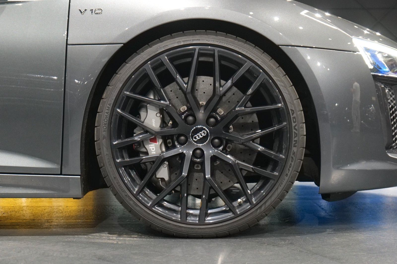 Audi R8 Coupe 5.2 FSI quattro plus *Carbon* — photo 12