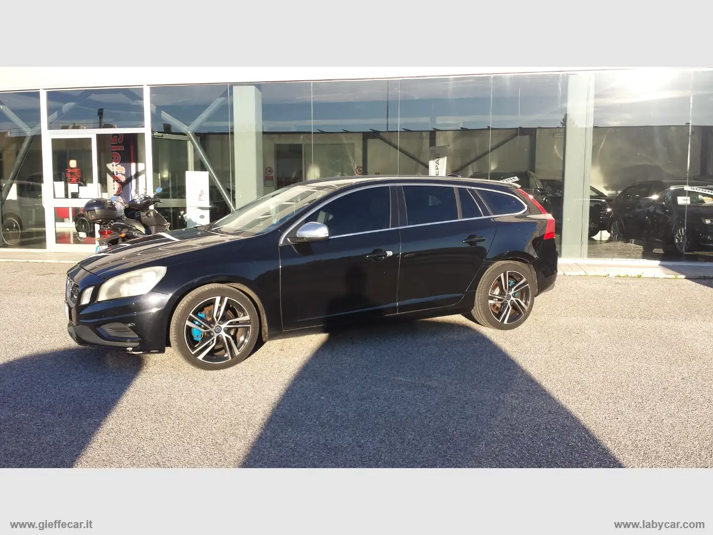 Volvo V60 D3 Geartronic R-design Nero - 1