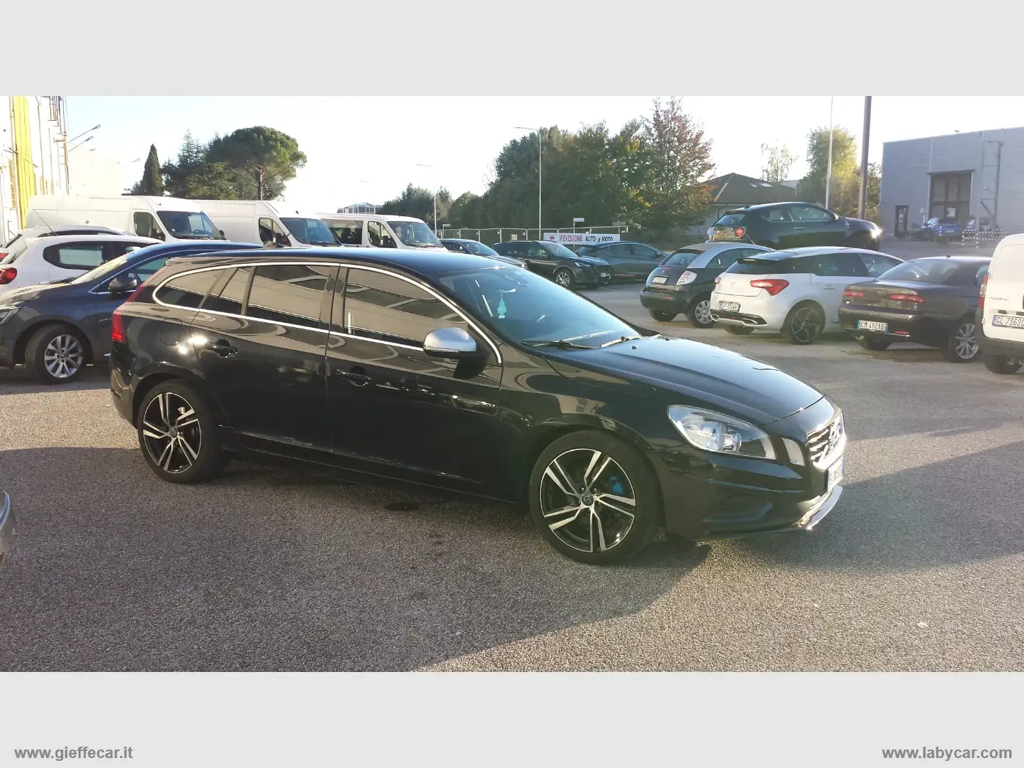 Volvo V60 D3 Geartronic R-design Nero - 2