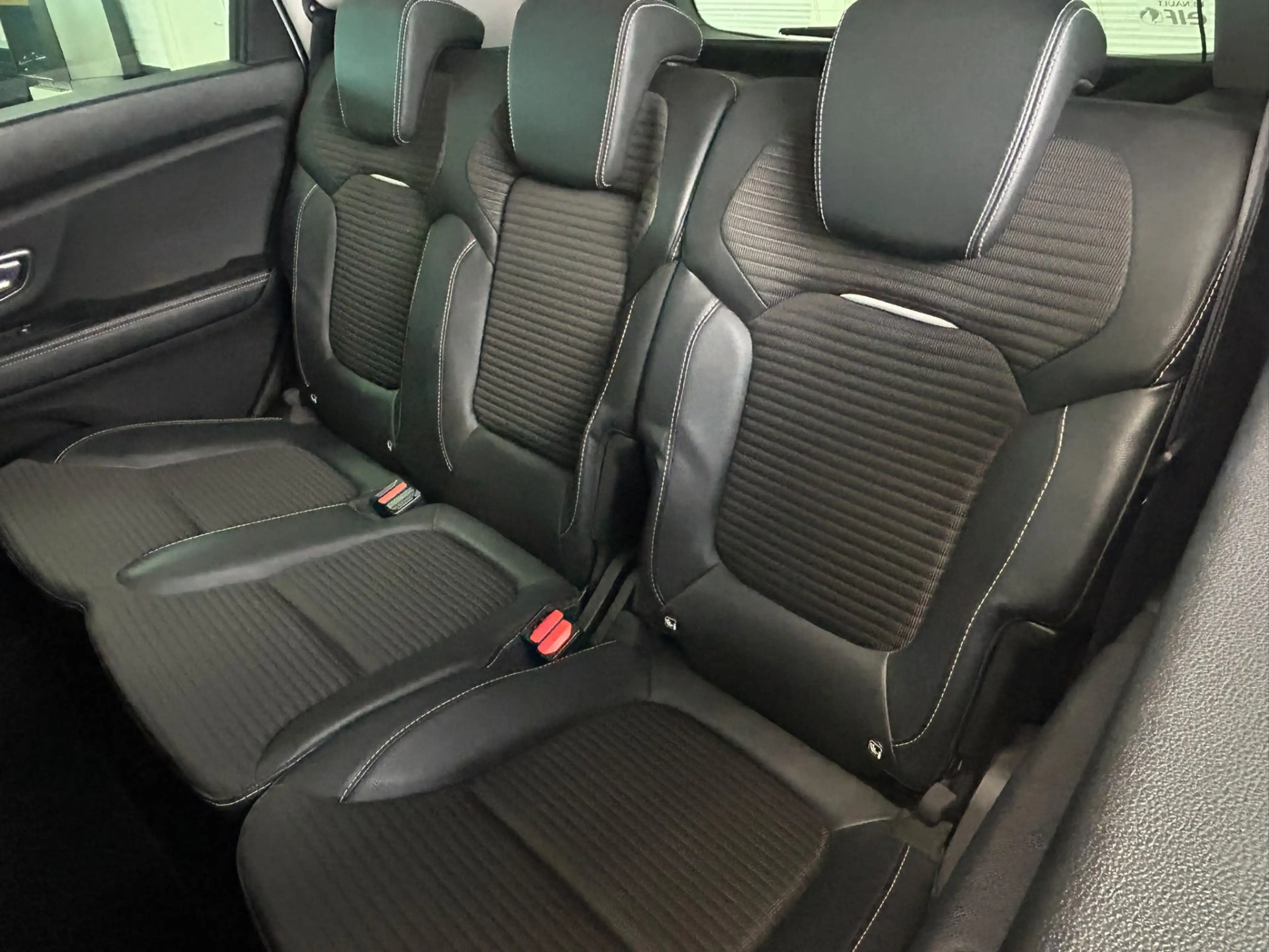 Renault Scenic 1.3 TCe Intens — photo 15