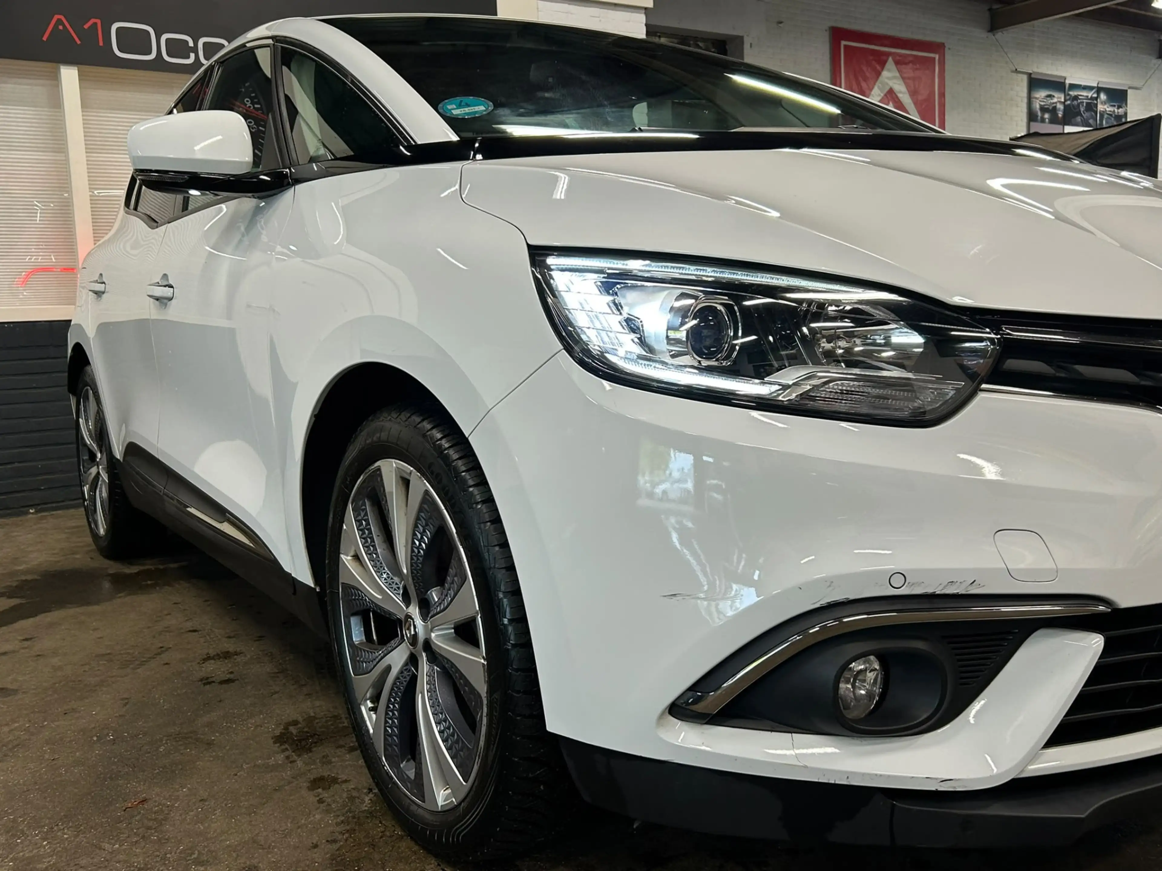 Renault Scenic 1.3 TCe Intens — photo 19