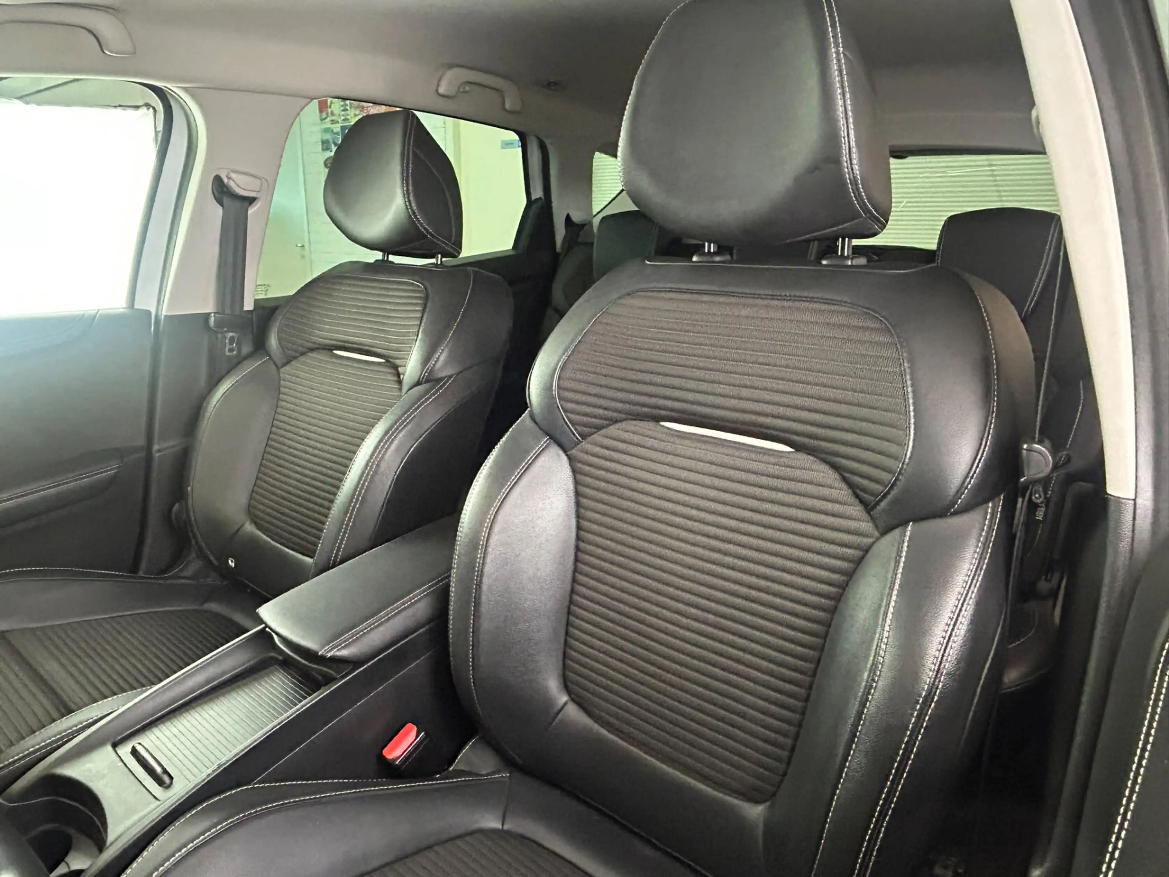 Renault Scenic 1.3 TCe Intens — photo 14