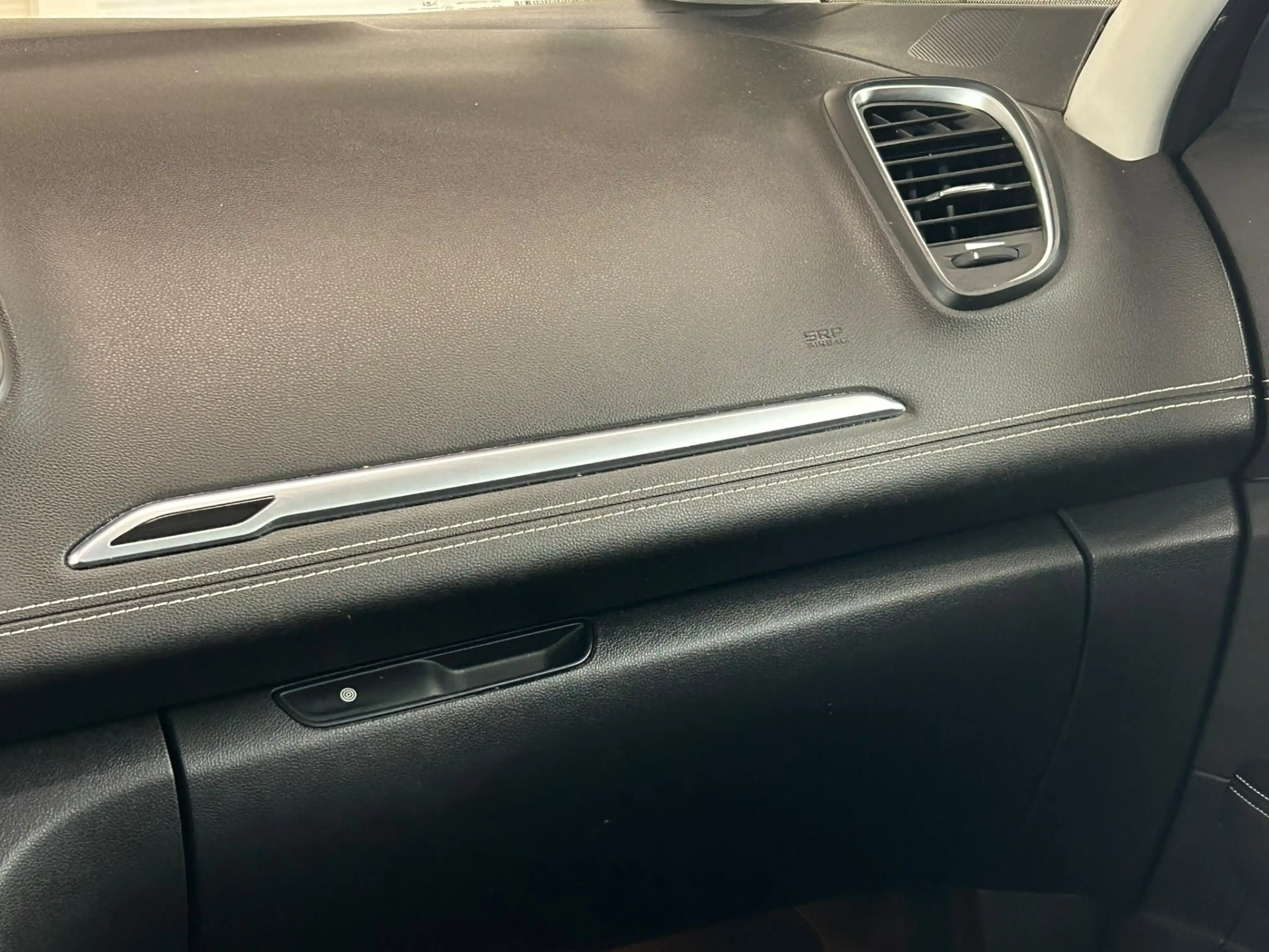 Renault Scenic 1.3 TCe Intens — photo 13