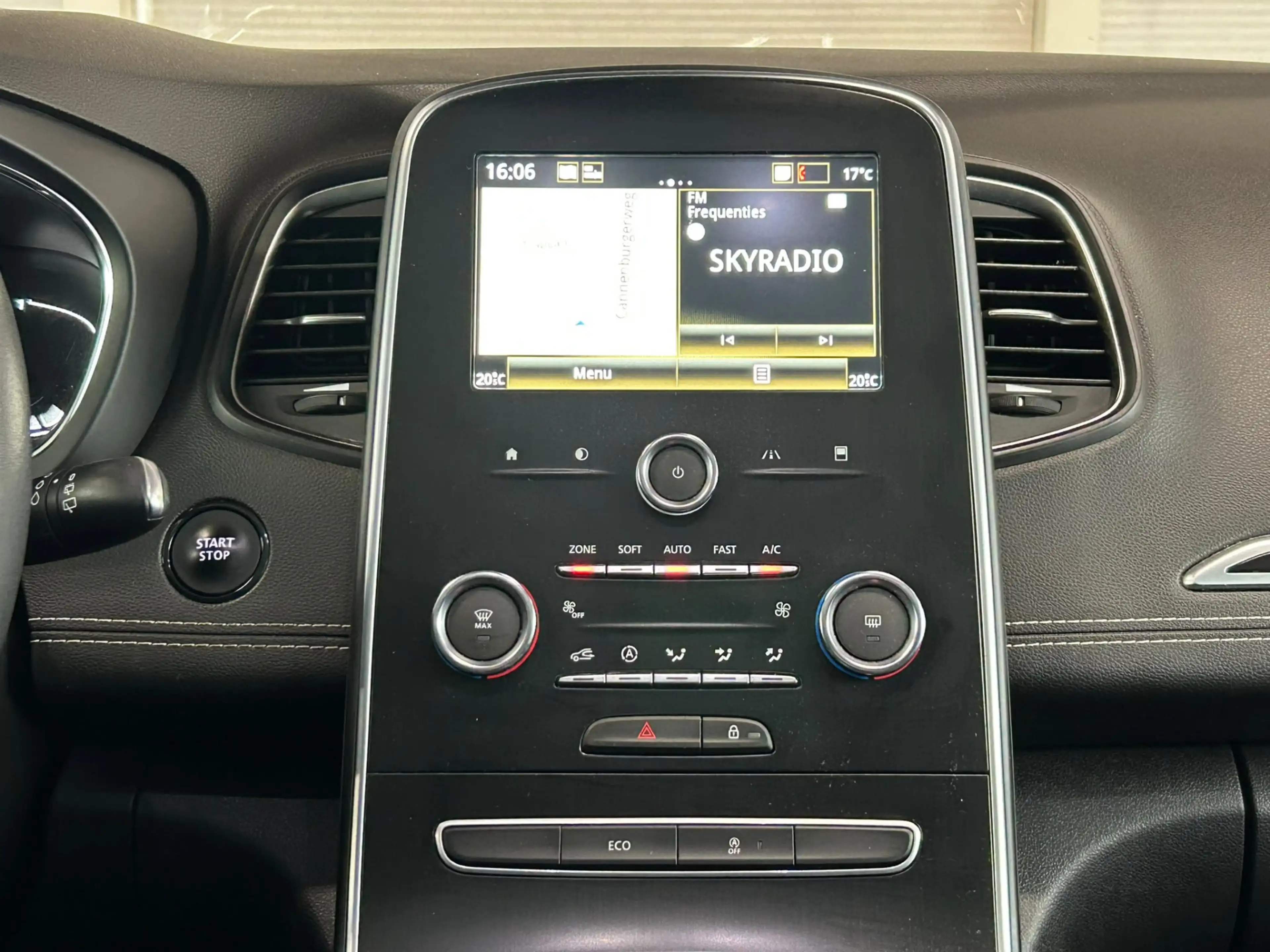 Renault Scenic 1.3 TCe Intens — photo 9