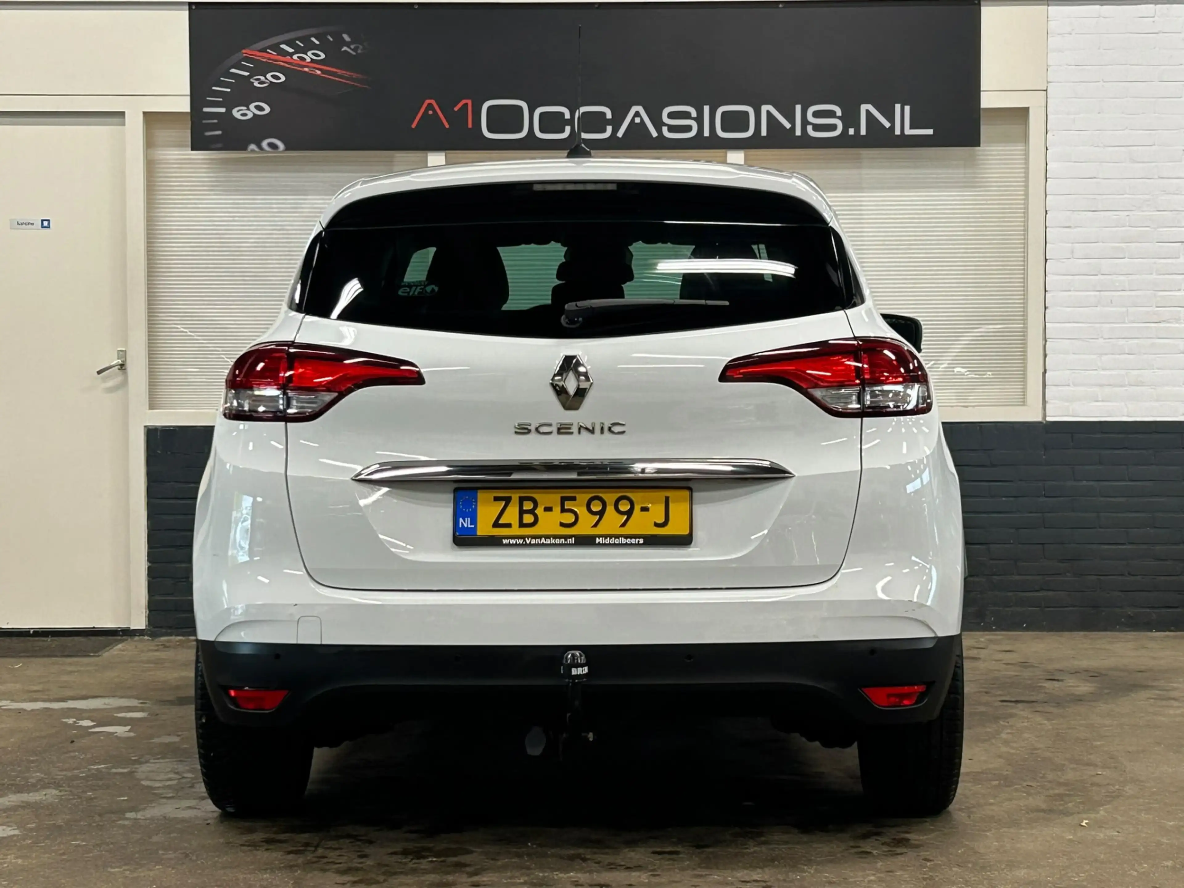 Renault Scenic 1.3 TCe Intens — photo 21