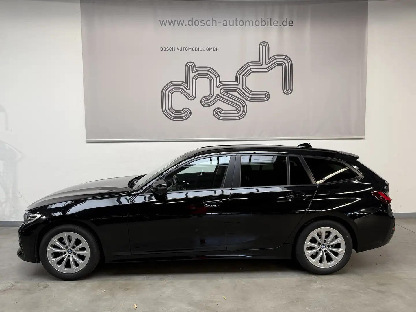 BMW 318 318dA touring/NAVI/LED/Live Cockp. Prof./PDC Schwarz - 2