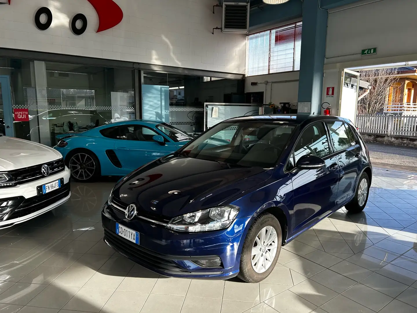 Volkswagen Golf 5p 1.0 tsi Business 115cv Синій - 1