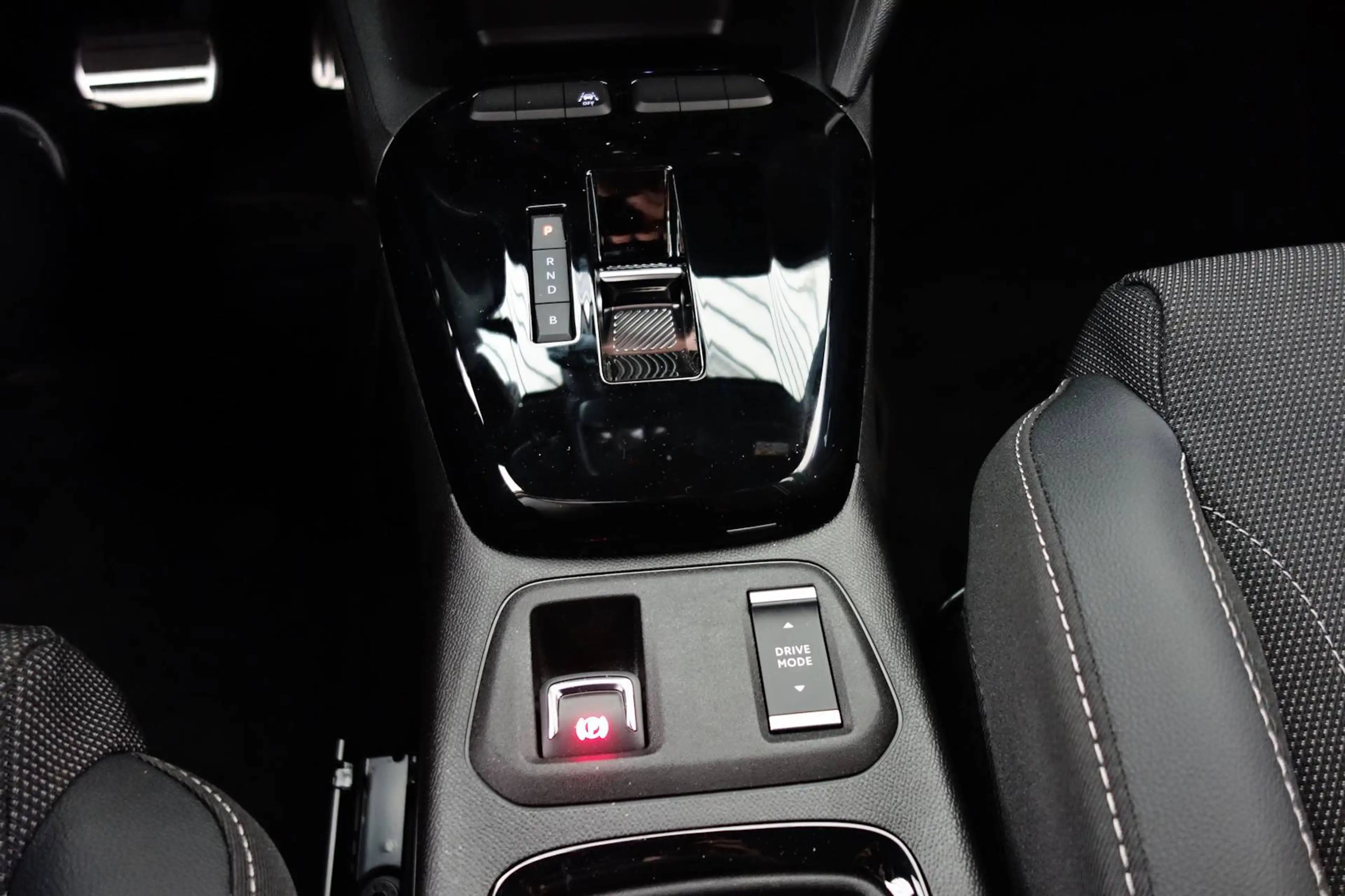 Opel Corsa -e GS 156PS LED,Rückfahrkamera,Allwetterreifen Top — photo 12
