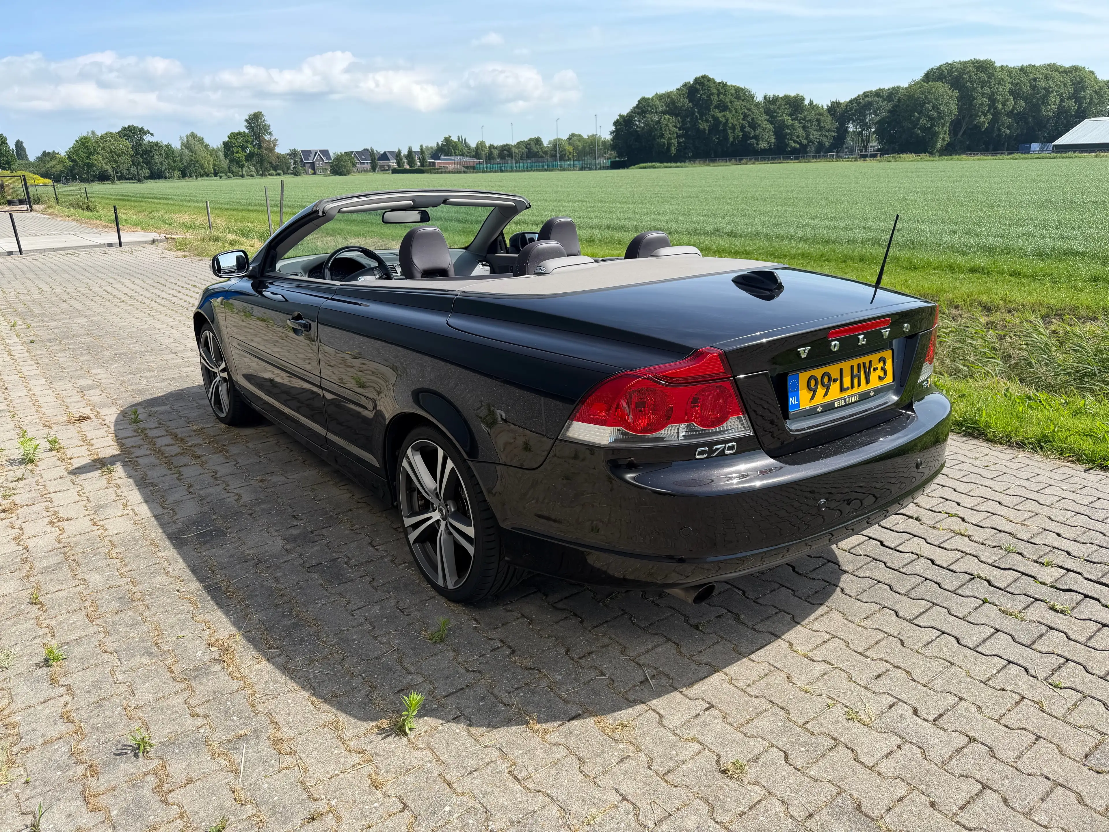 Volvo C70 2.5 T5 Momentum — photo 3