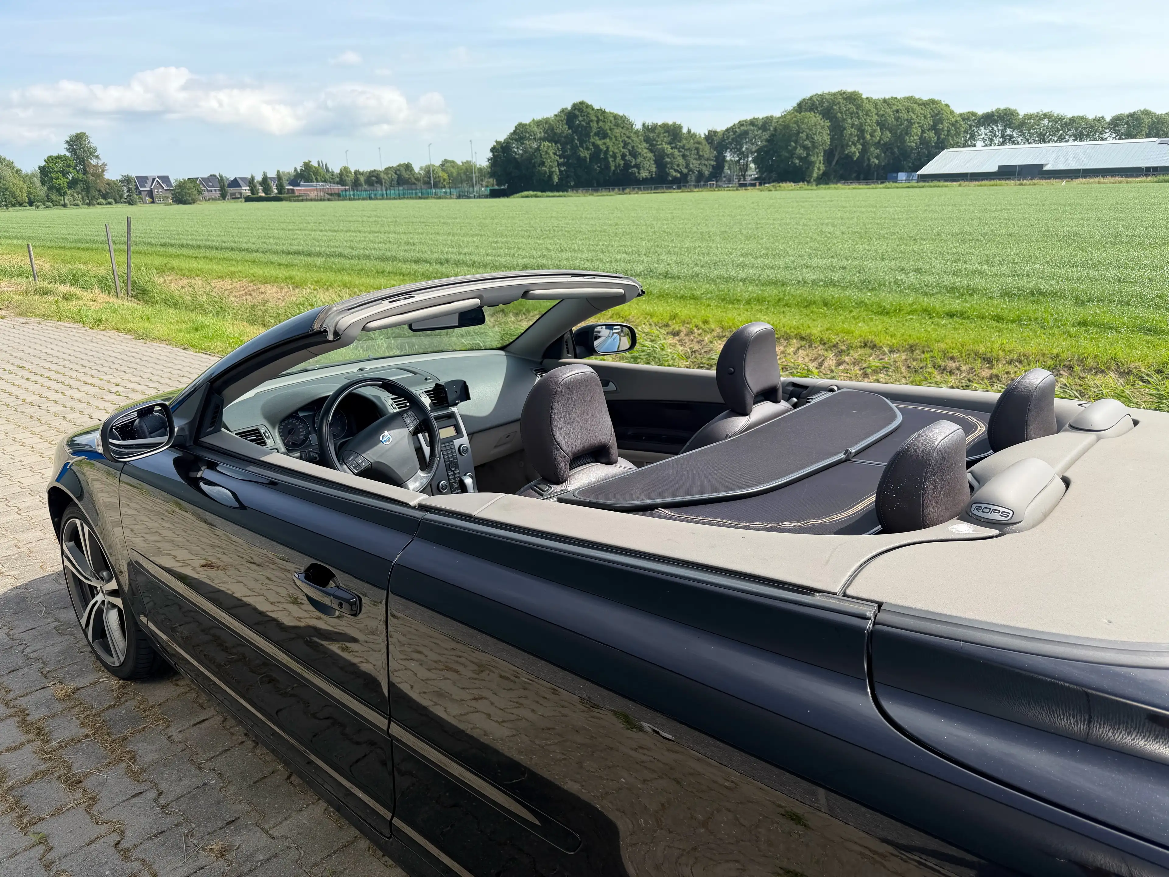 Volvo C70 2.5 T5 Momentum — photo 6