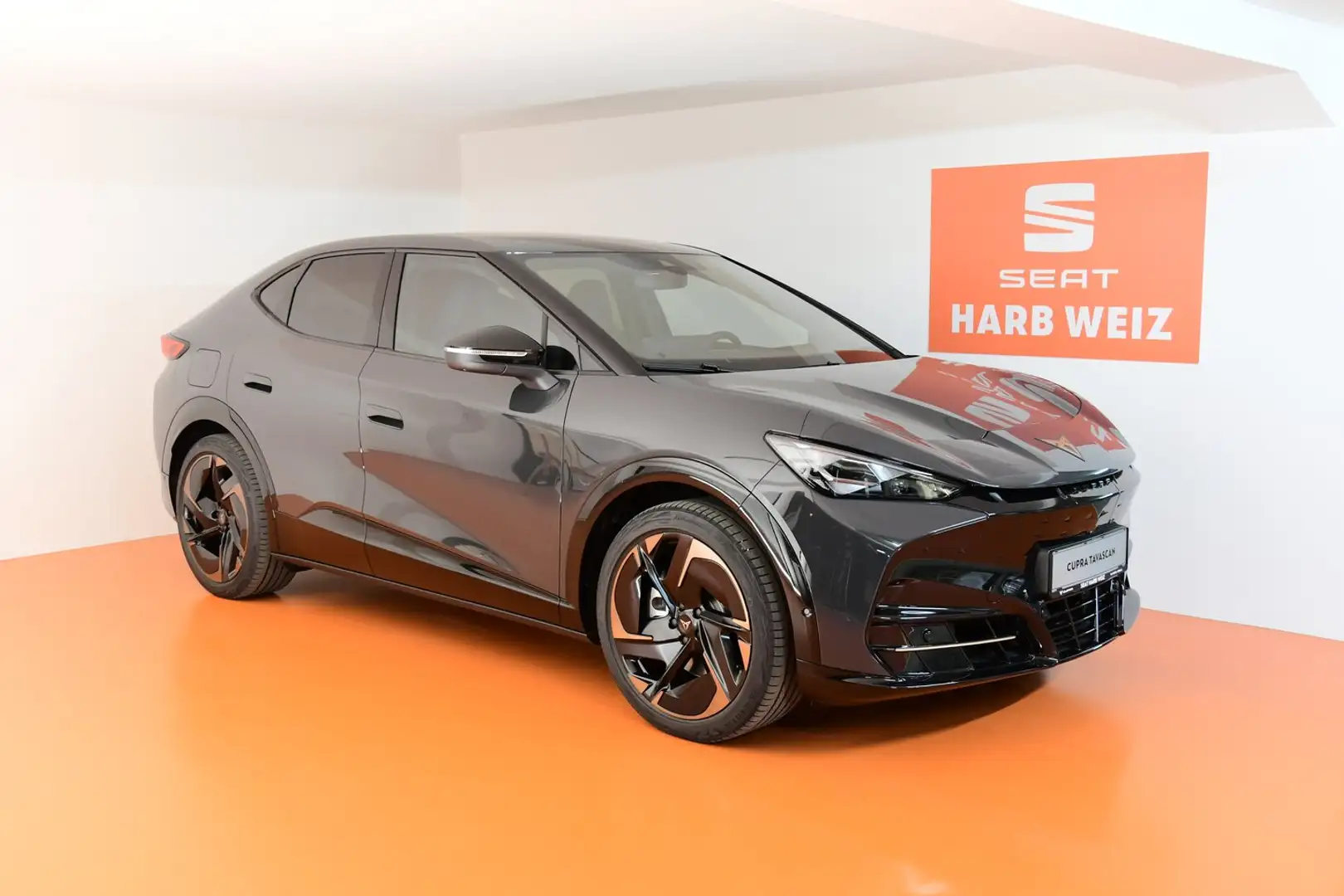 CUPRA Tavascan VZ Adrenaline 4Drive250kW/340PS Grau - 2