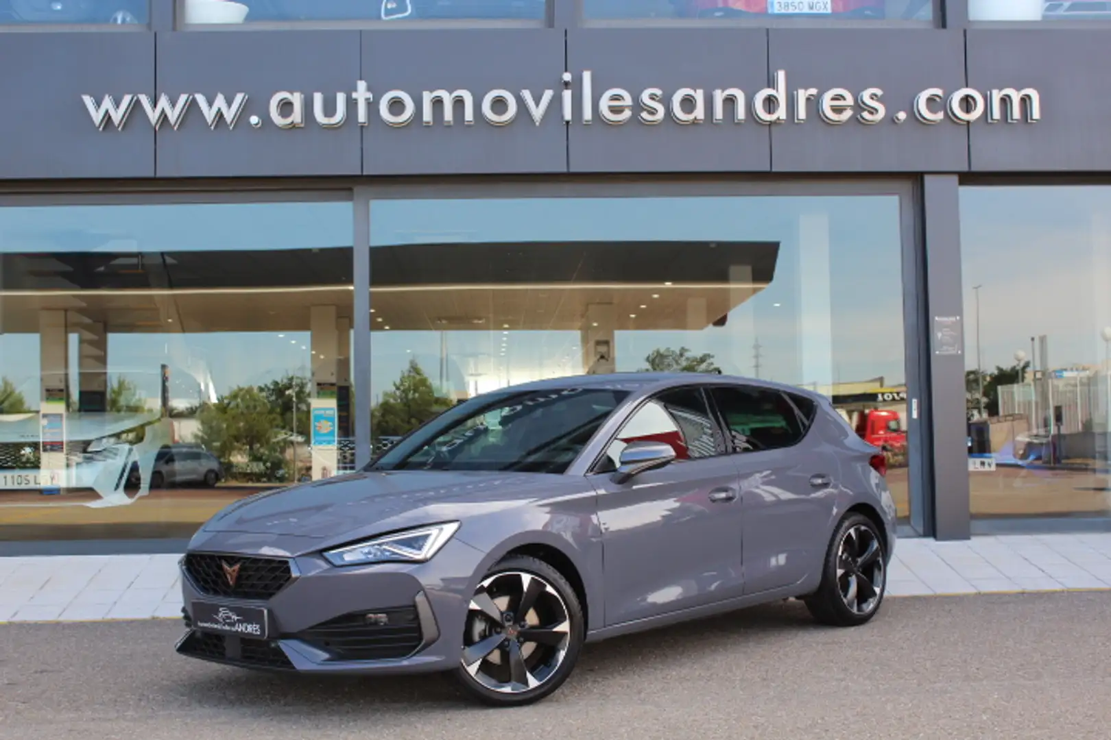 CUPRA Leon 1.5 ETSI Tech Edition DSG 110Kw Grijs - 1