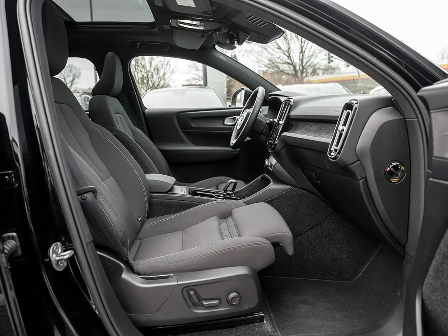 Volvo XC40 Recharge Ultimate Noir - 2