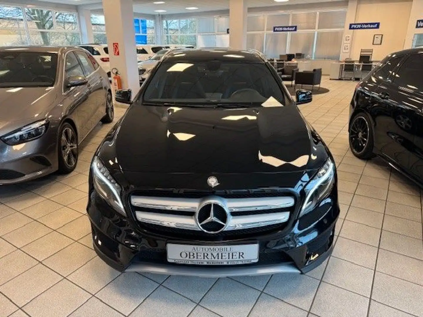 Mercedes-Benz GLA 250 AMG Xenon P-SHD Memory Rü-Ka TWA Schwarz - 2