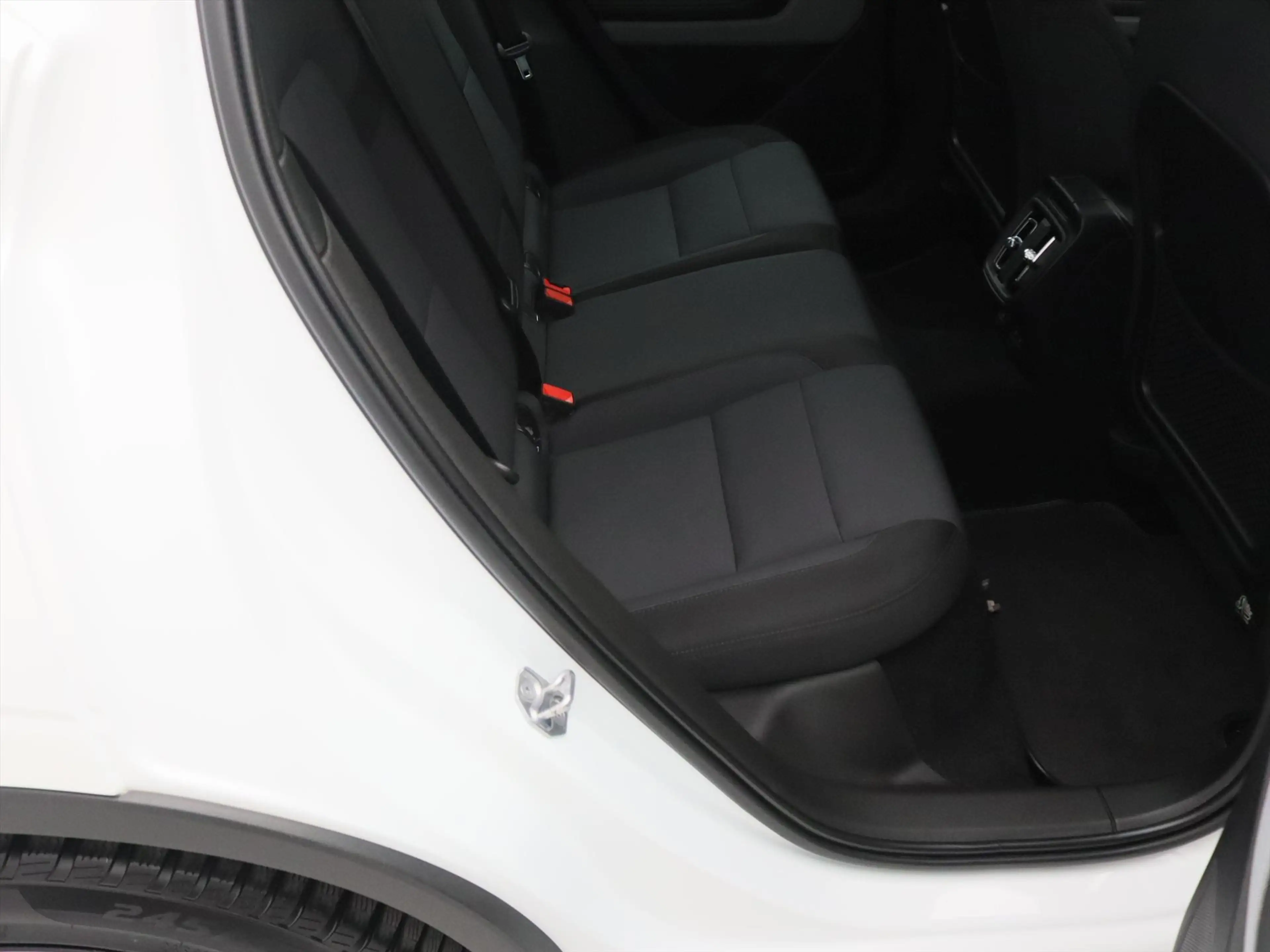 Polestar 2 Long Range Single Motor 231pk 91% SoH [ PILOT PLUS — photo 13