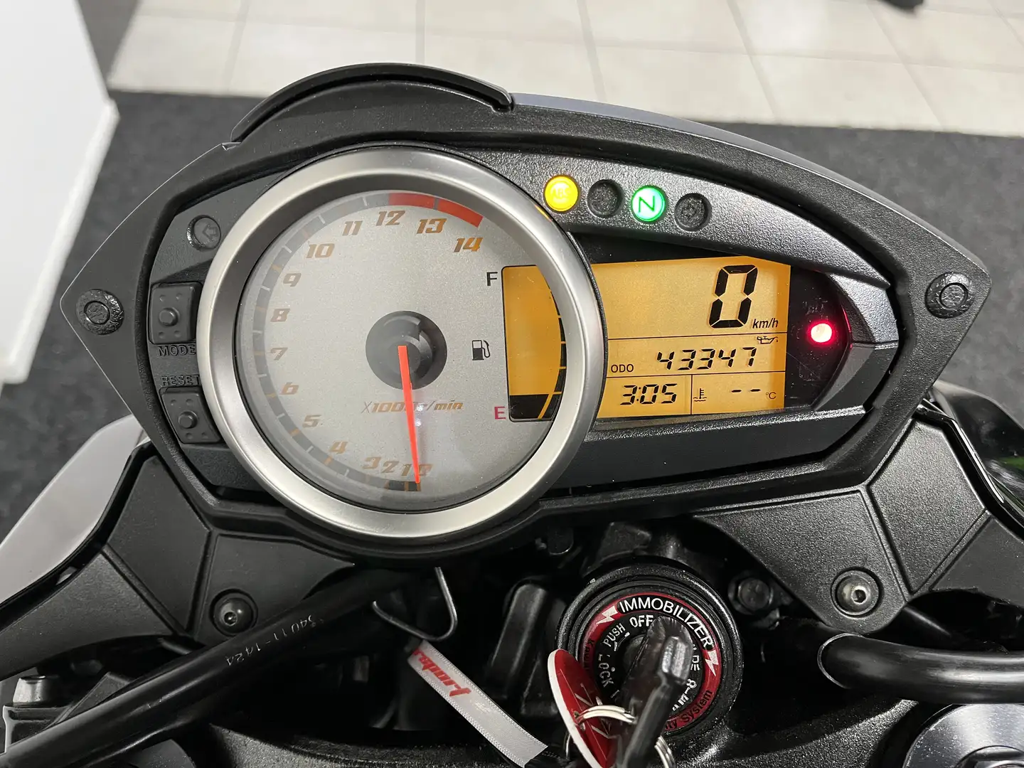 Kawasaki Z 750 ABS Negro - 2