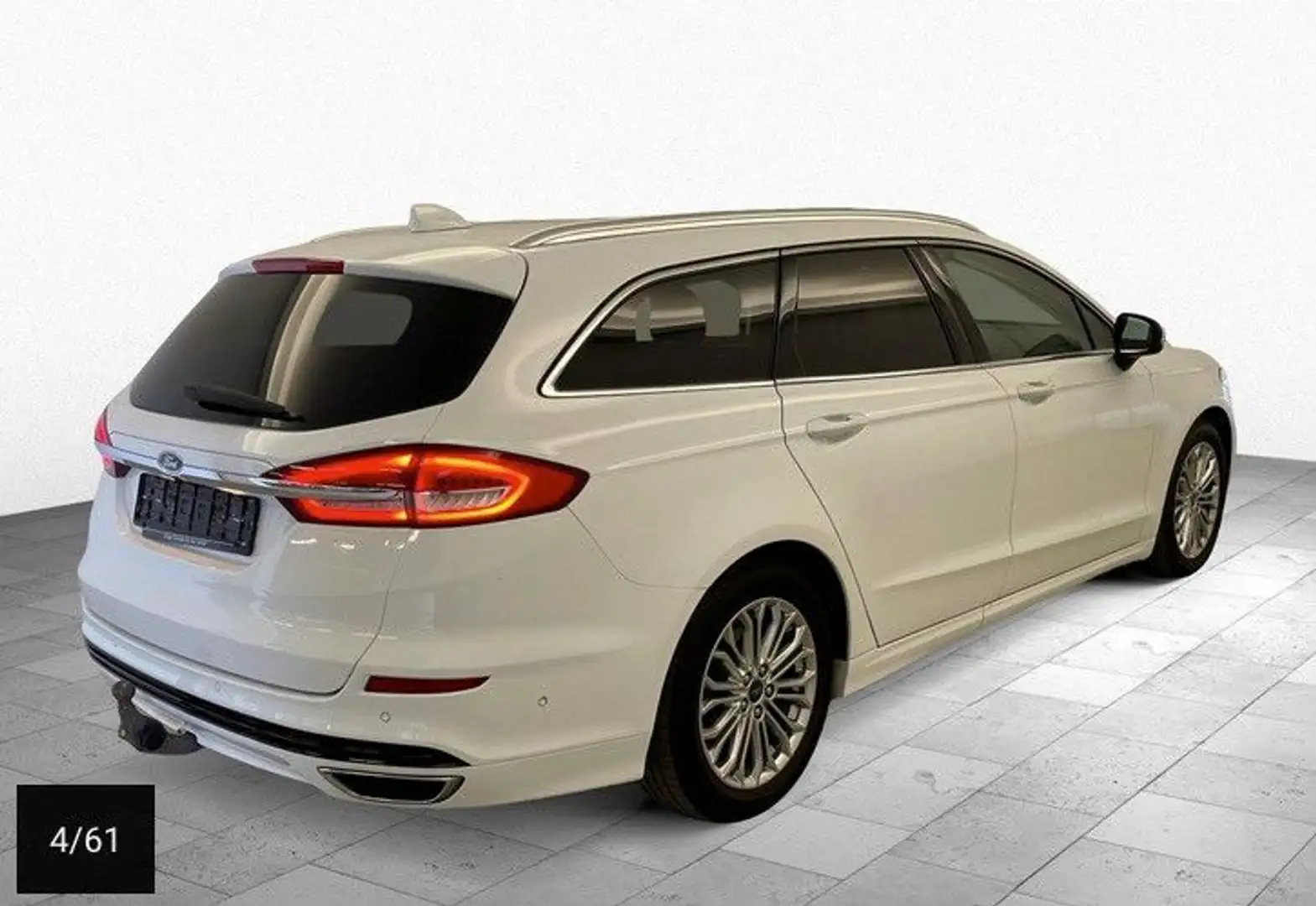 Ford Mondeo Turnier Titanium LED+ ACC 17" Panorama Wit - 2