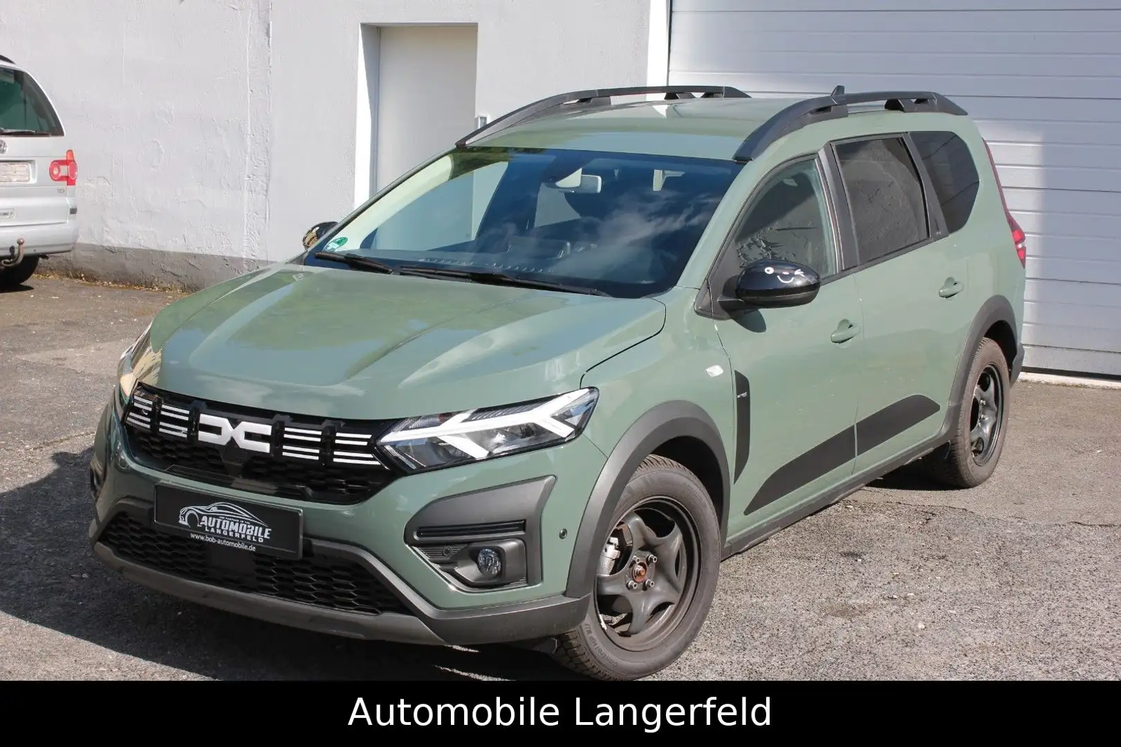 Dacia Jogger Extreme+ NAVI TEMPOMAT KLIMAAUTOMATIK Grau - 1