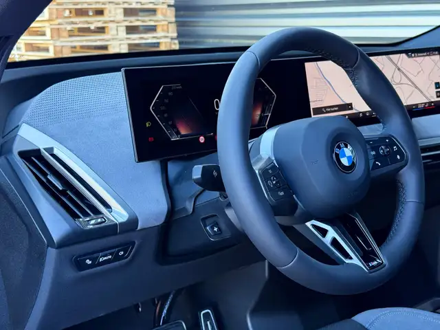 BMW iX xDrive45 Ansicht 9