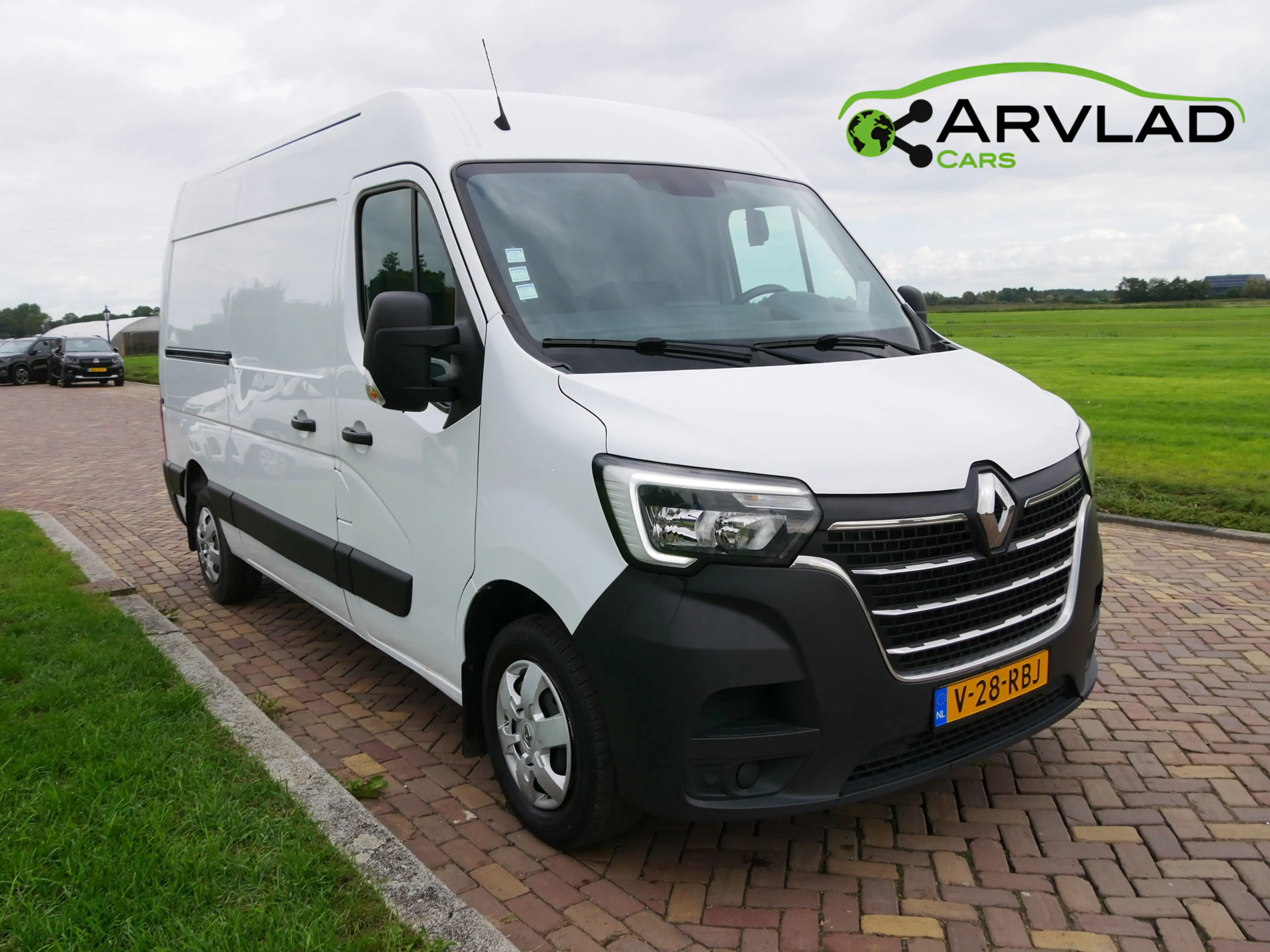 Renault Master T35 2.3 dCi 135 L2H2 Work Edition ** 11999 EX BTW