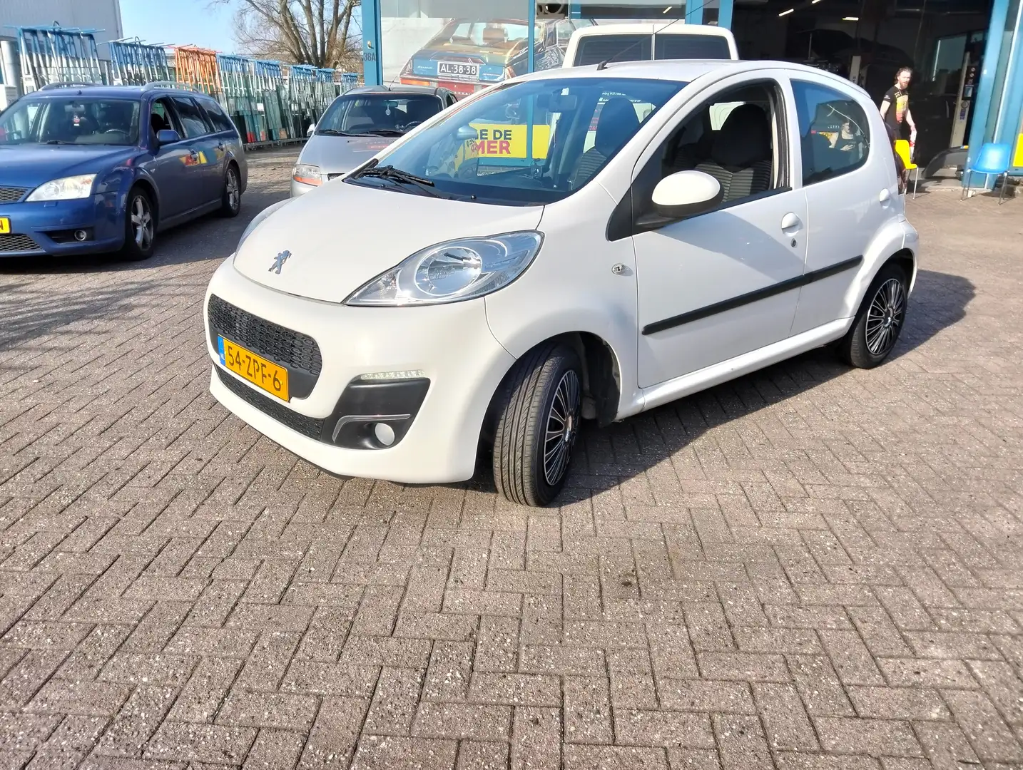 Peugeot 107 107 1.0 Active Wit - 1