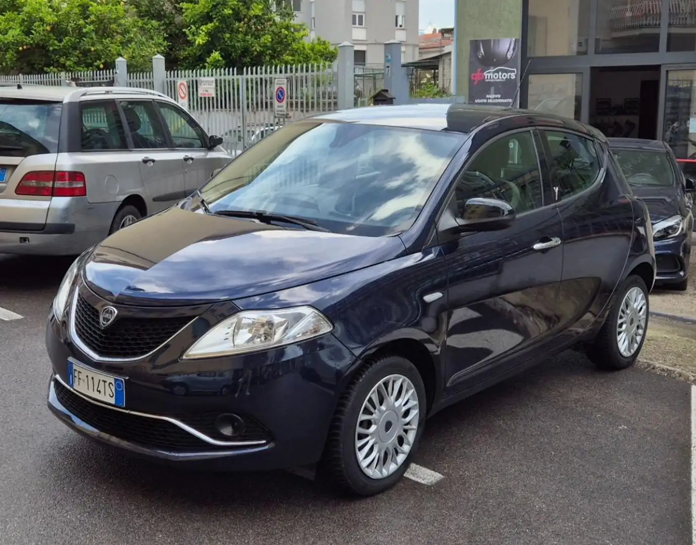 Lancia Ypsilon 1.2 69 CV 5 porte Gold Wit - 1