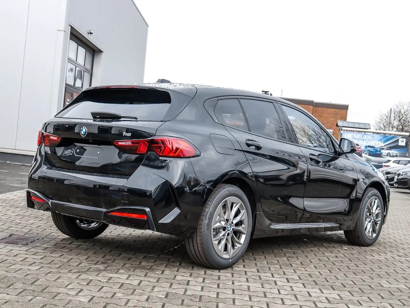 BMW 116 17" RFK Carplay DA PA Komfortz. Noir - 2