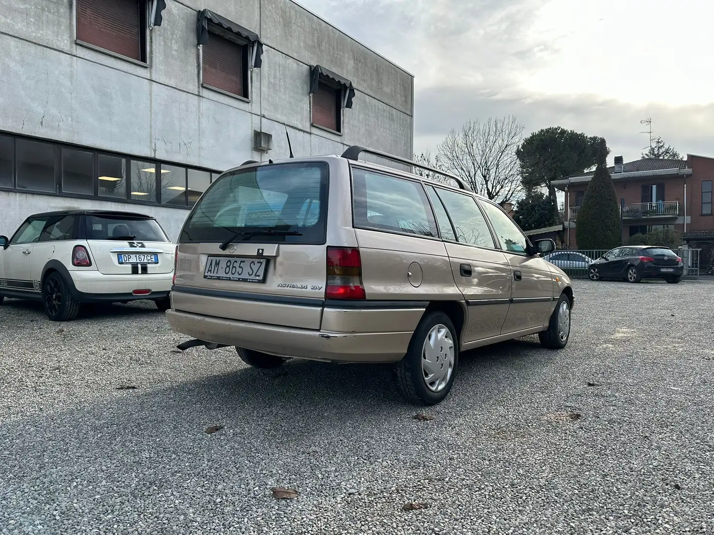 Opel Astra Astra I 1991 SW SW 1.4 16v Club (edition) 90cv Beige - 2