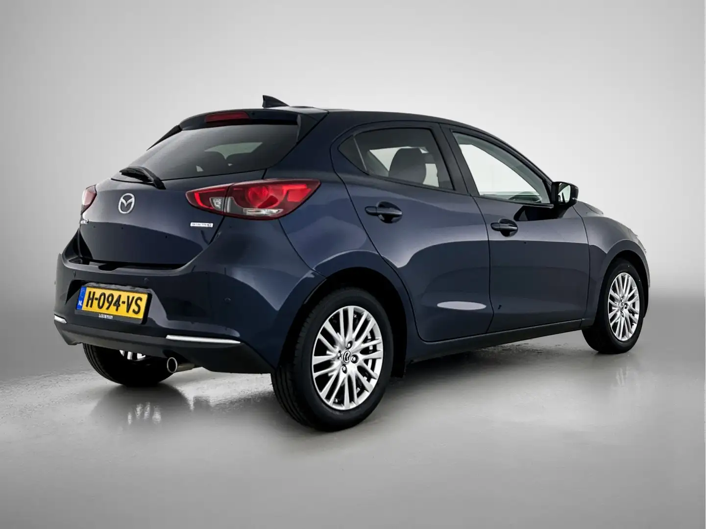Mazda 2 1.5 Skyactiv-G Luxury Blauw - 2
