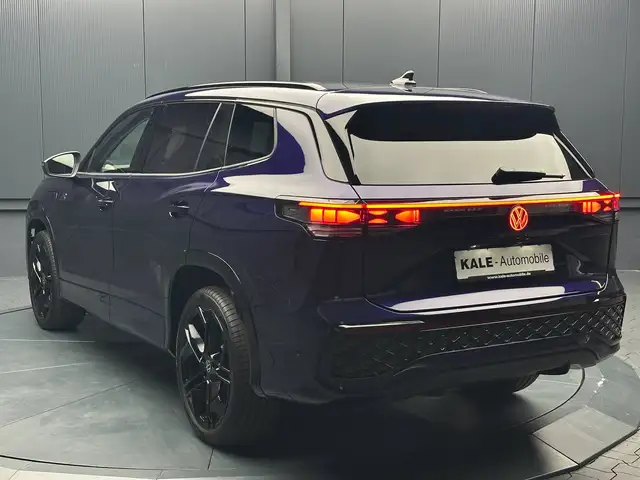 Volkswagen Tayron view 3