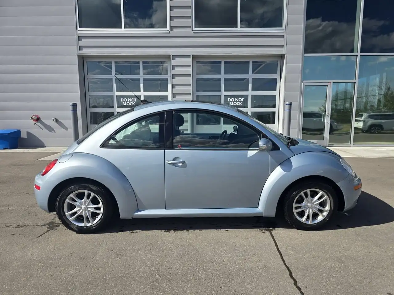Volkswagen Beetle снимка Volkswagen Beetle