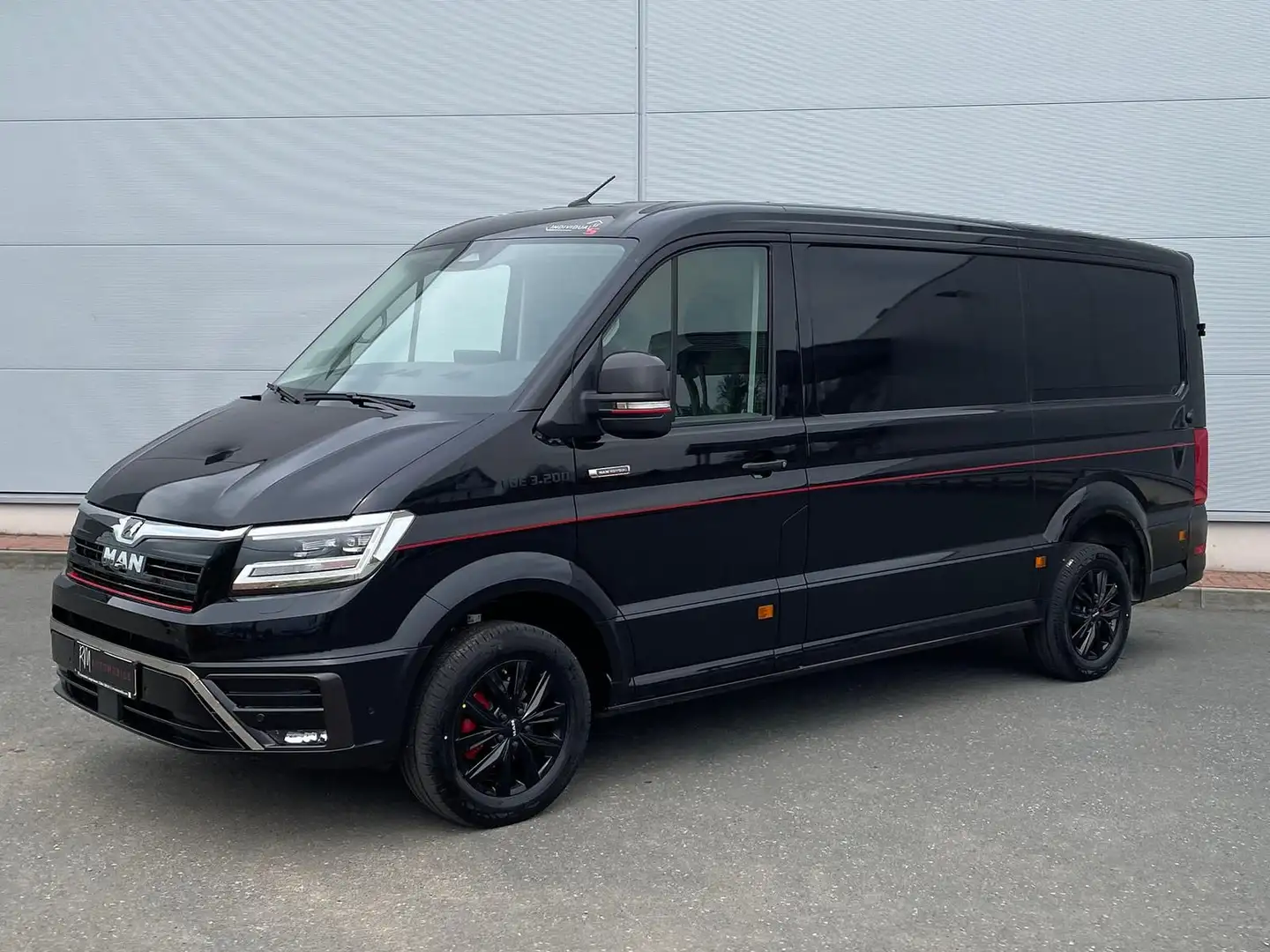 MAN TGE 3.200 L3H2 Kasten 4x4 Individual S ACC STHZ Negro - 1