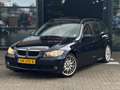 BMW 318 3-serie Touring 318i Business Line PANO/STLVRM/PDC Blauw - thumbnail 3