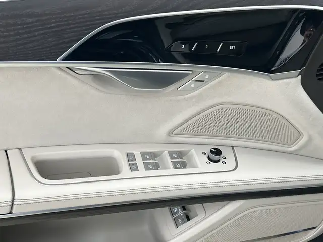 Audi A8 (4N) Hybrid Lang 60 TFSI e PHEV quattro AHK Ansicht 10