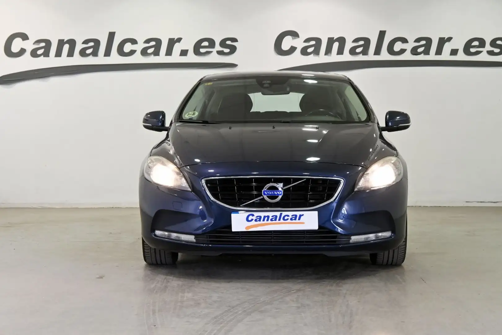 Volvo V40 D3 Momentum 150 Bleu - 2