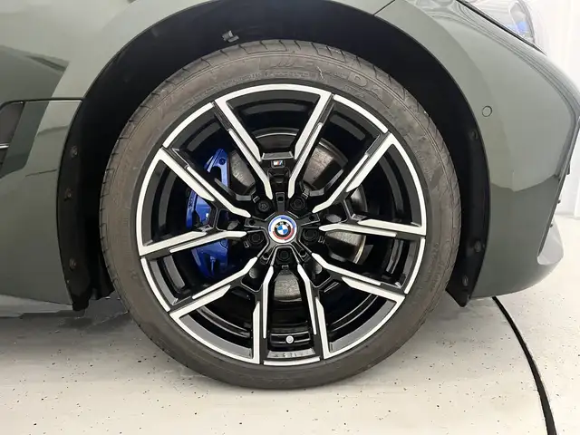 BMW I4 view 21
